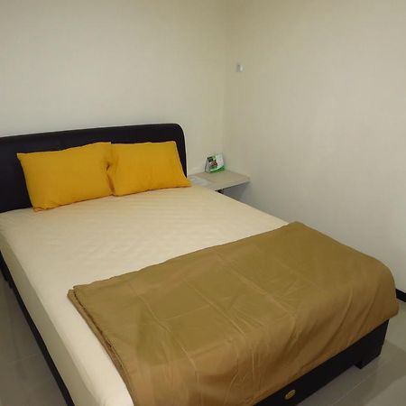 Budget Guest House Tunas Mandiri Jaya Malang Exteriör bild