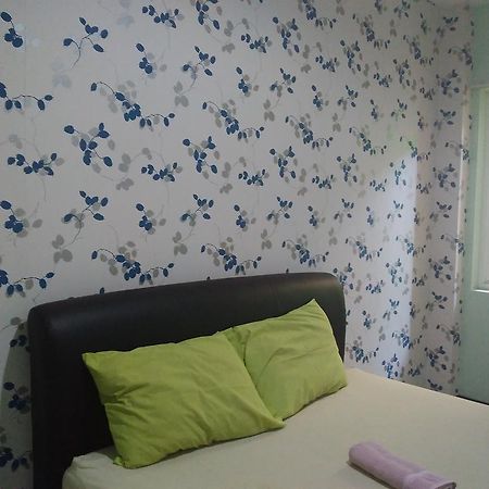 Budget Guest House Tunas Mandiri Jaya Malang Exteriör bild
