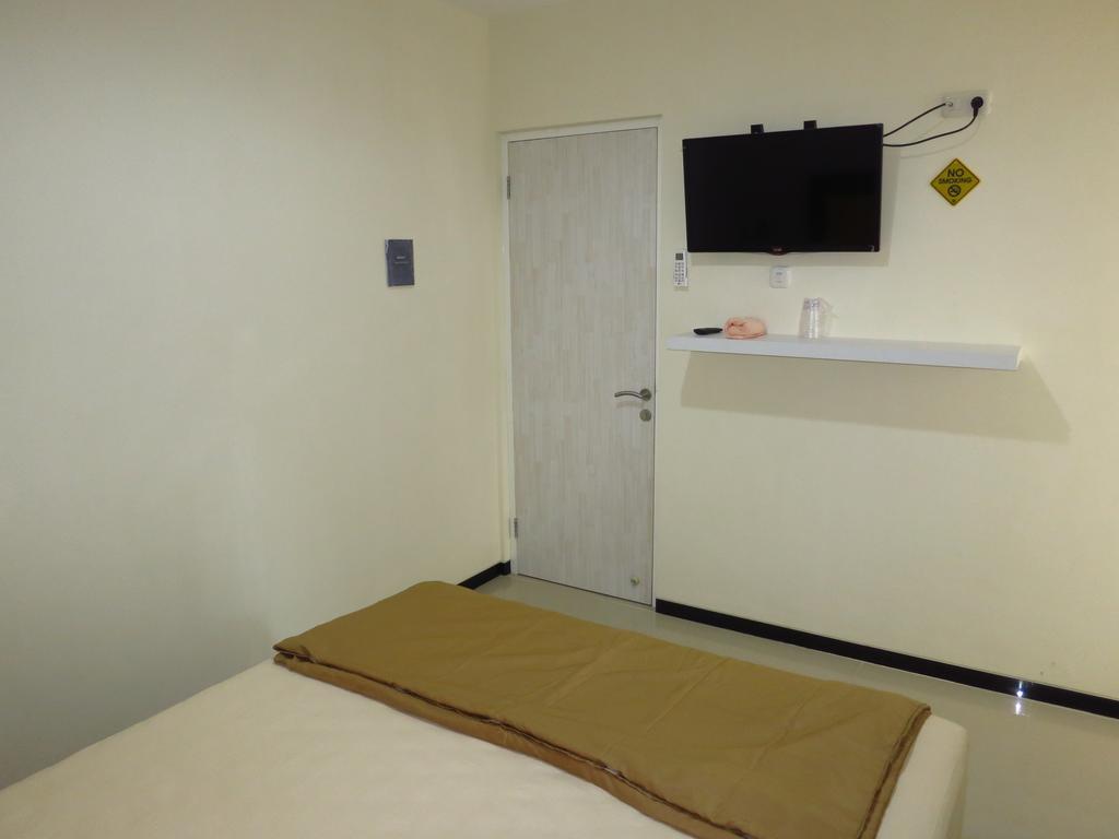 Budget Guest House Tunas Mandiri Jaya Malang Exteriör bild